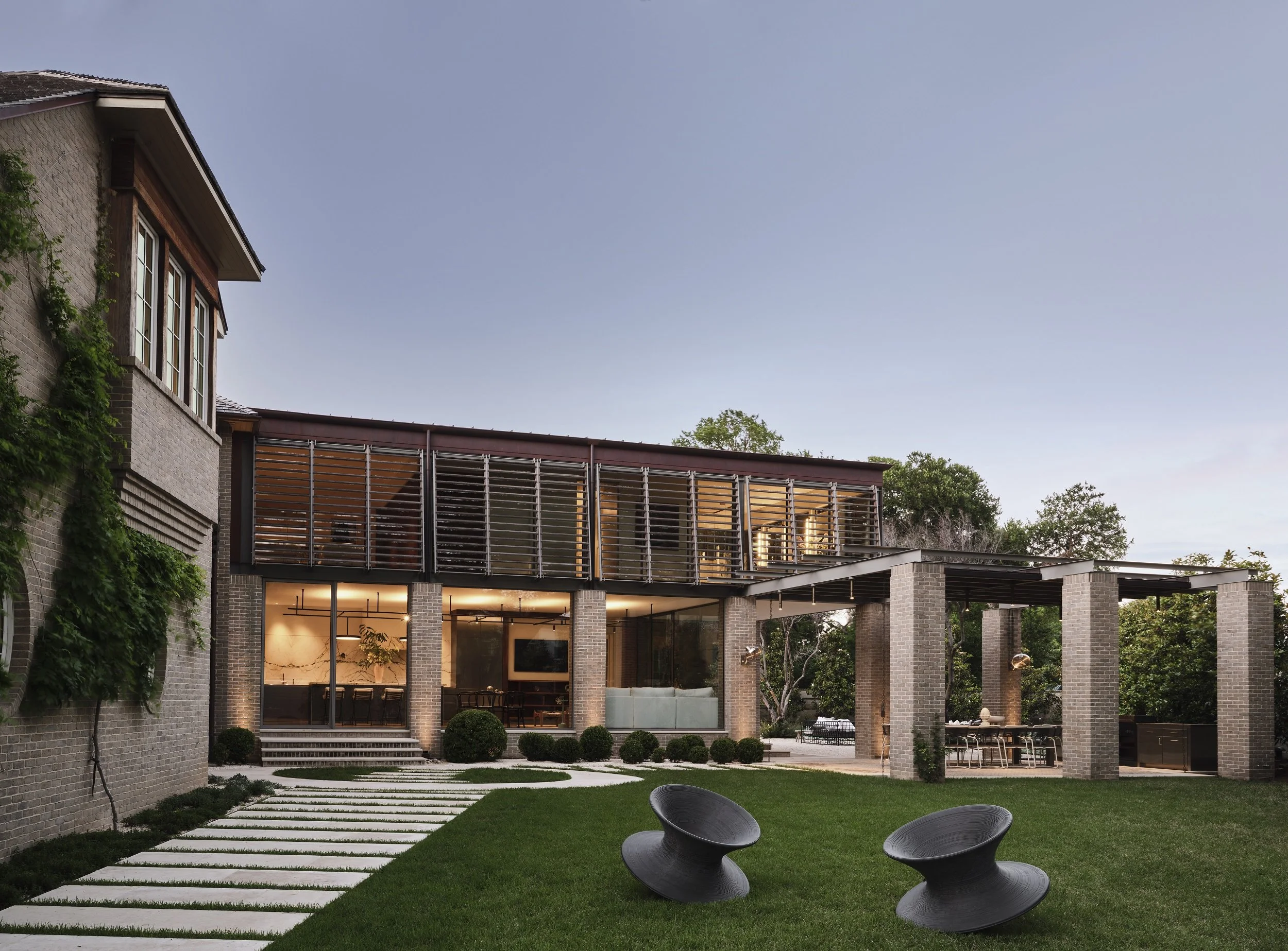 Austin, Texas Modern Kitchen - Paul Lamb Architects